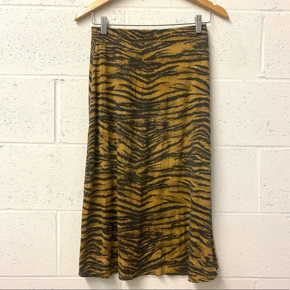 H&M Tan High Waist Tiger Animal Print Midi Skirt - Picture 2 of 6